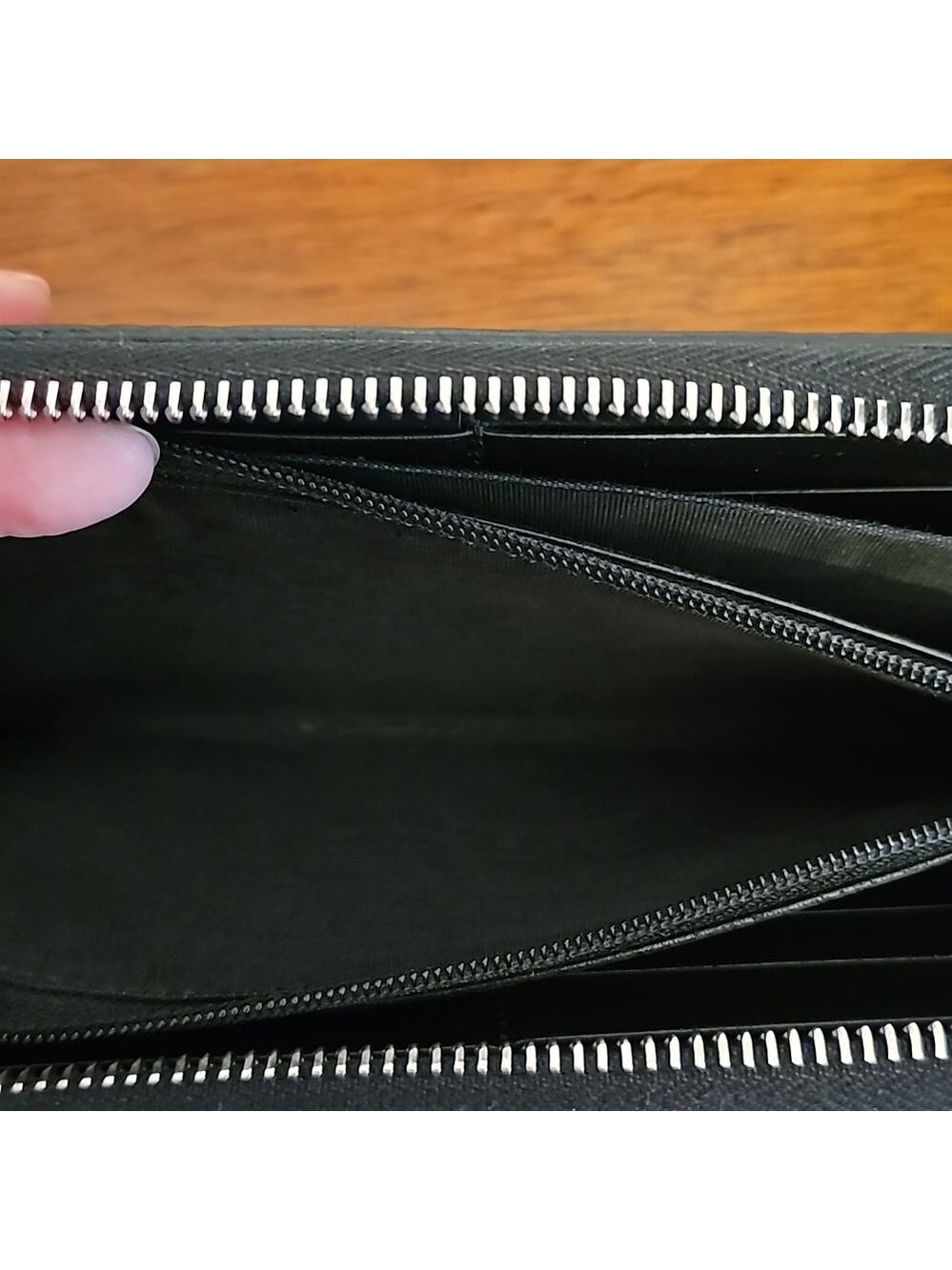 Authentic Gucci Logo Black Continental Wallet - Picture 7 of 11
